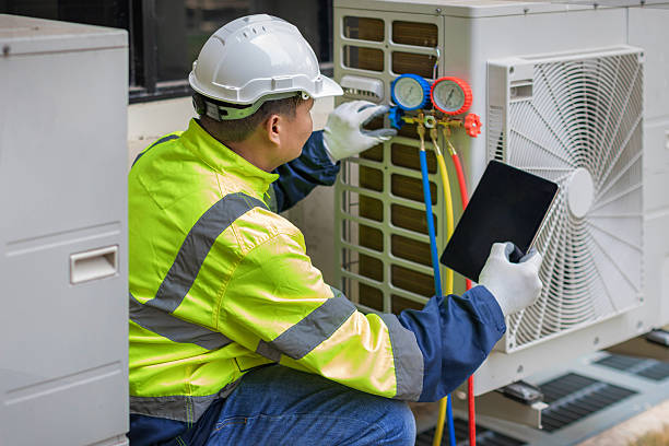 Professional Ac Installation technician working in North Lake, WI